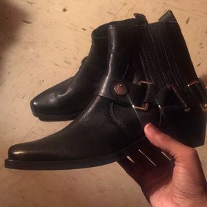DKNY Mina western booties